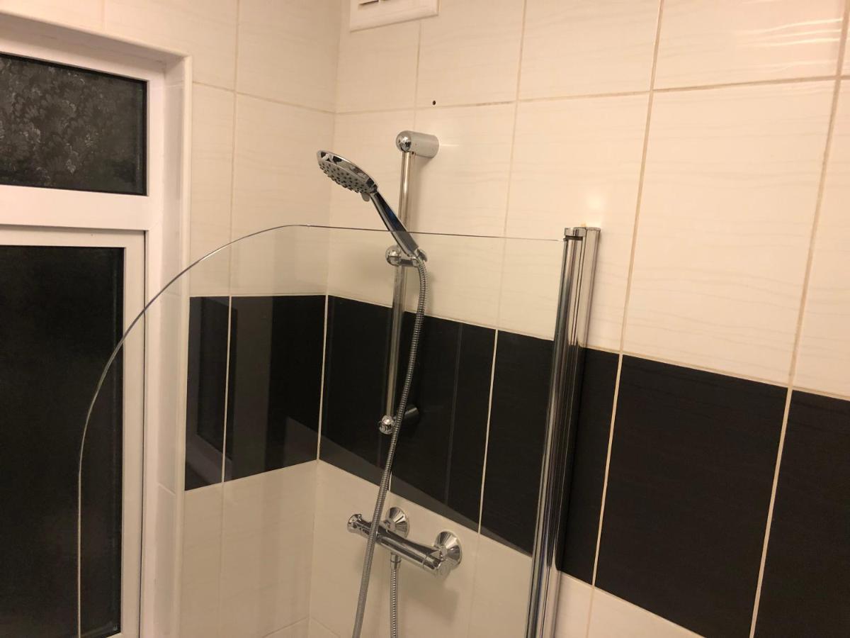 Handsworth Home - 2 Bedroomed Sheffield Bagian luar foto