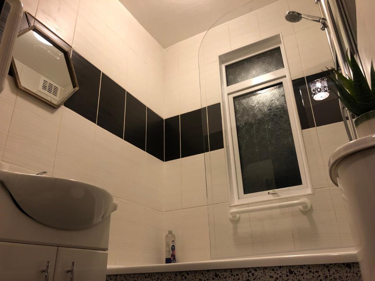 Handsworth Home - 2 Bedroomed Sheffield Bagian luar foto